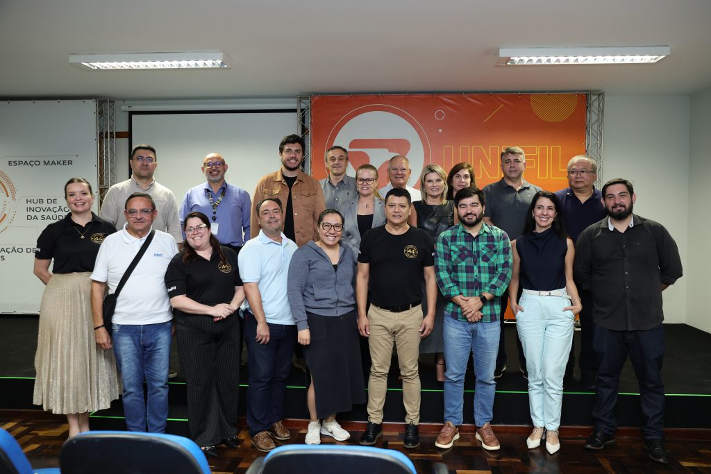 Lideranças do ecossistema de tecnologia e inovação na assinatura do termo de parceria: UniFil é reconhecida pela credibilidade, infraestrutura, talentos e capacidade de participar de projetos estratégicos