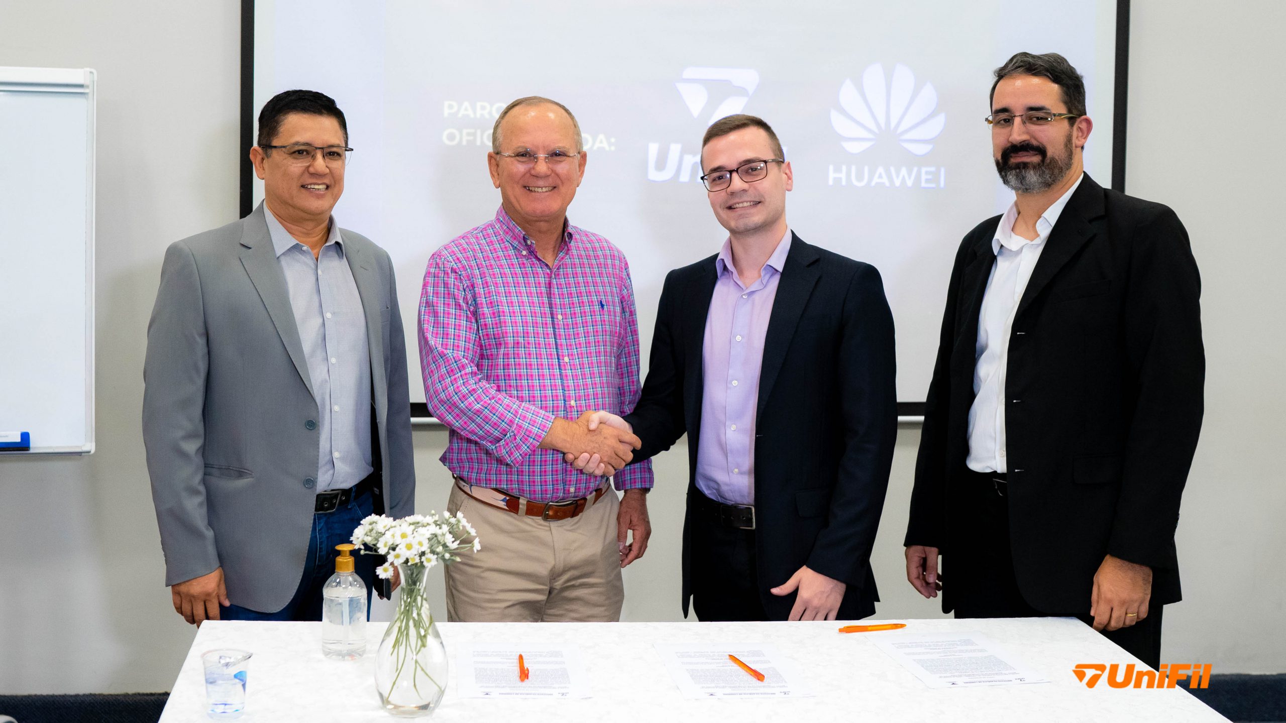 UniFil é a primeira universidade particular de Londrina a oferecer certificação da Huawei