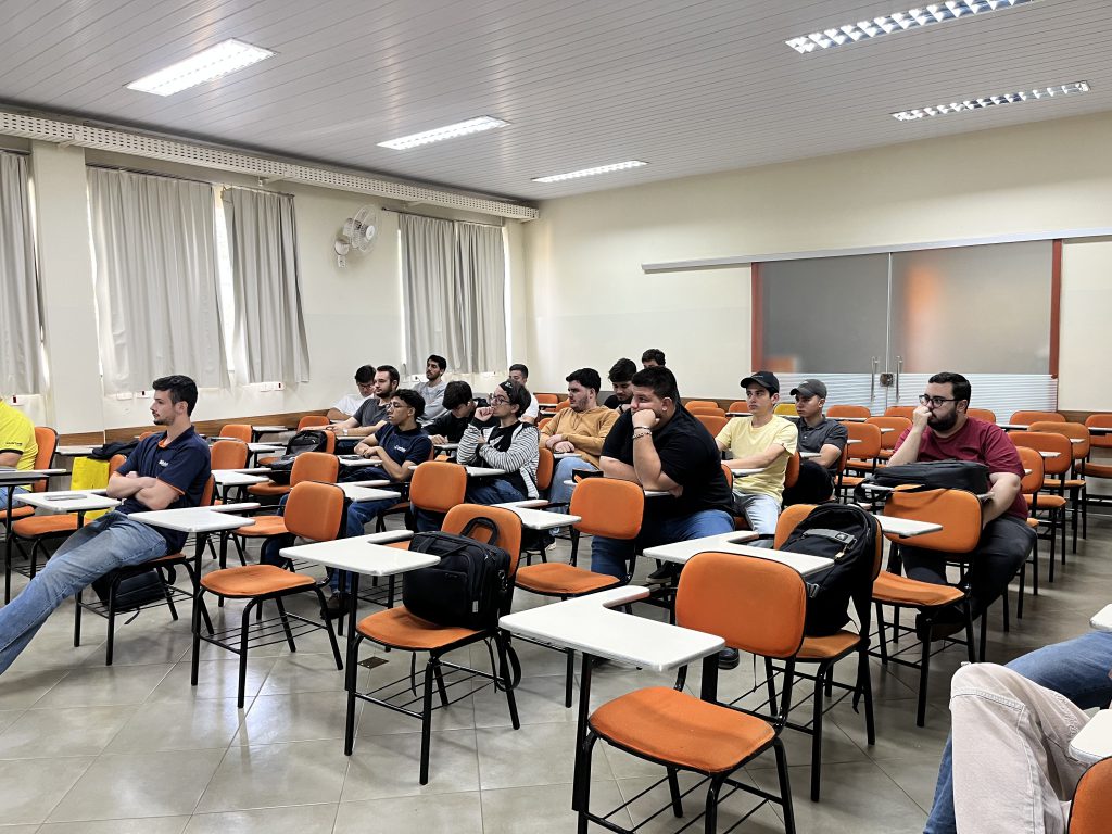 Alunos de Engenharia Civil participam de palestras sobre Materiais Acústicos e Sistema Steel Frame