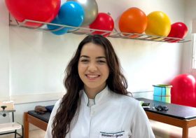 Mariana conquista 1º lugar na residência em Fisioterapia no HU da UEL