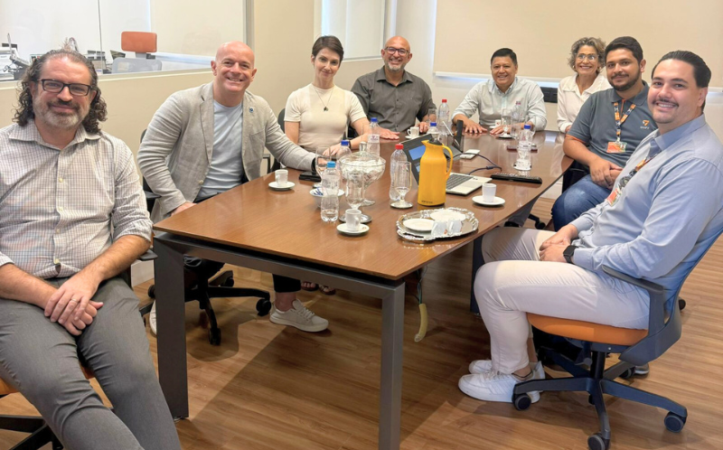 Nova parceria entre UniFil e a líder global Salesforce, uma empresa americana líder global em CRM