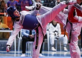 Campeã nacional e internacional de Taekwondo é aluna de Educação Física e recomenda a UniFil