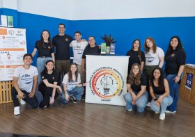 Alunos de Fisioterapia orientam sobre riscos e prevenção de AVC