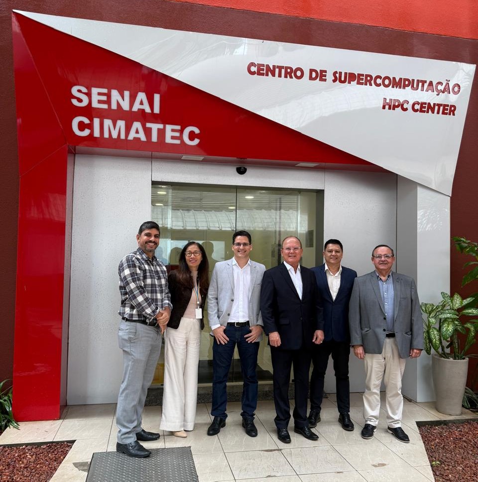 UniFil visita o SENAI CIMATEC e reforça parceria estratégica em inovação e HPC