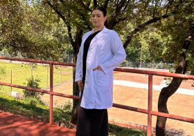 Isabela conquista primeiro lugar na seleção para residência em Enfermagem na UEL